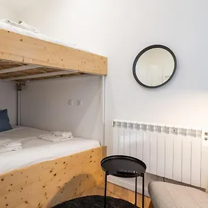 https://flh-graca-lovely-apartment-i.hotels-lisbon-portugal.com